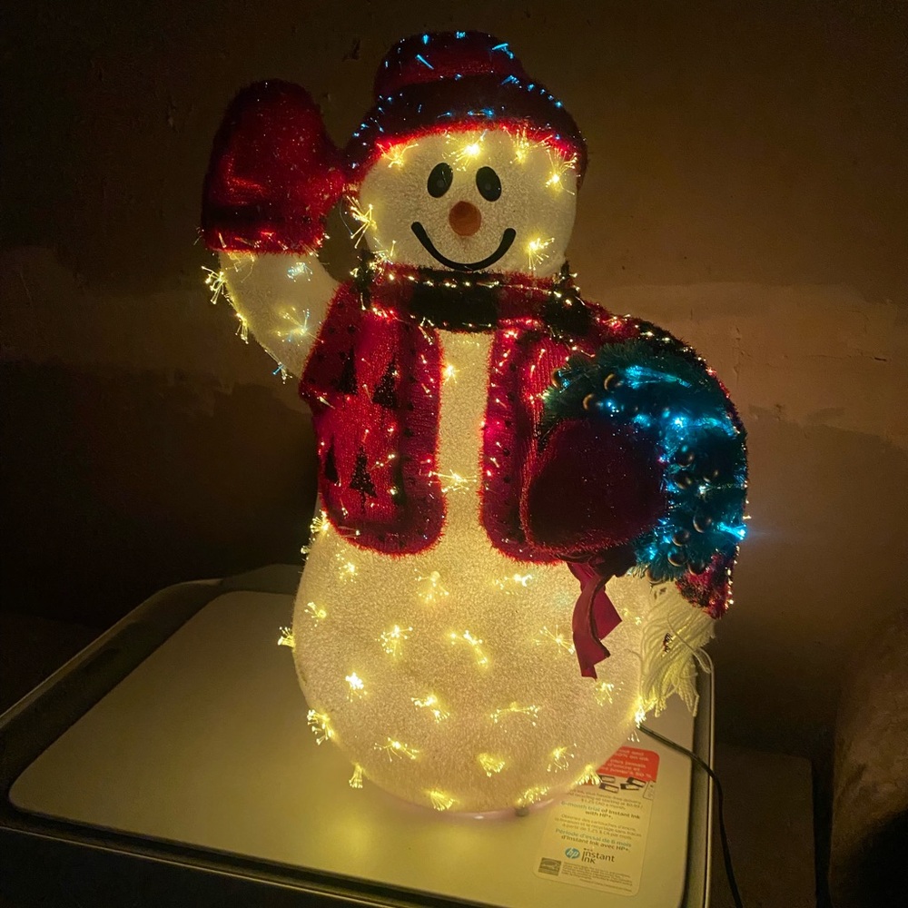 Coloring Changing Snowman. NEW IN BOX - Picture 5 of 9